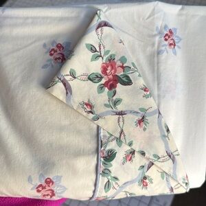 Vintage Laura Ashley Full Flat Sheet– 1970s Floral Roses, Cotton Blend